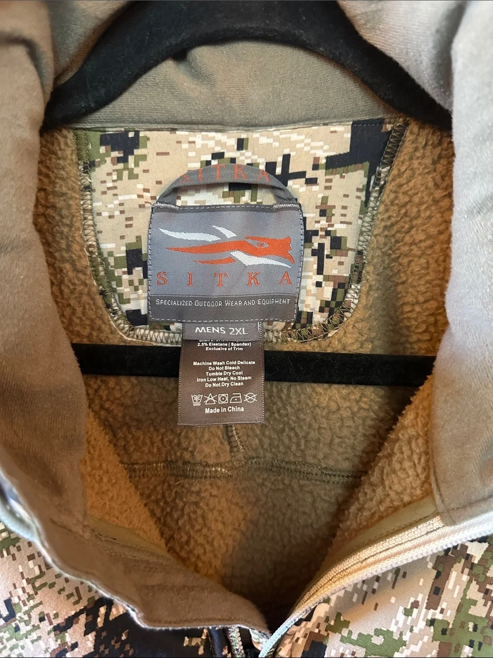 sitka performance collar